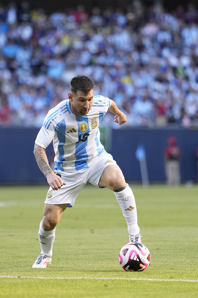 活塞主帅赛后先表达判罚尺度存在不一致，但随后立即闭嘴不谈（活塞主帅赛后质疑判罚尺度不一，随即选择缄默）