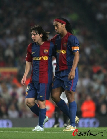 阿邦拉霍：只有曼联给出高额转会费，维拉才会卖沃特金斯（阿邦拉霍：曼联若不出高价，维拉不会出售沃特金斯）