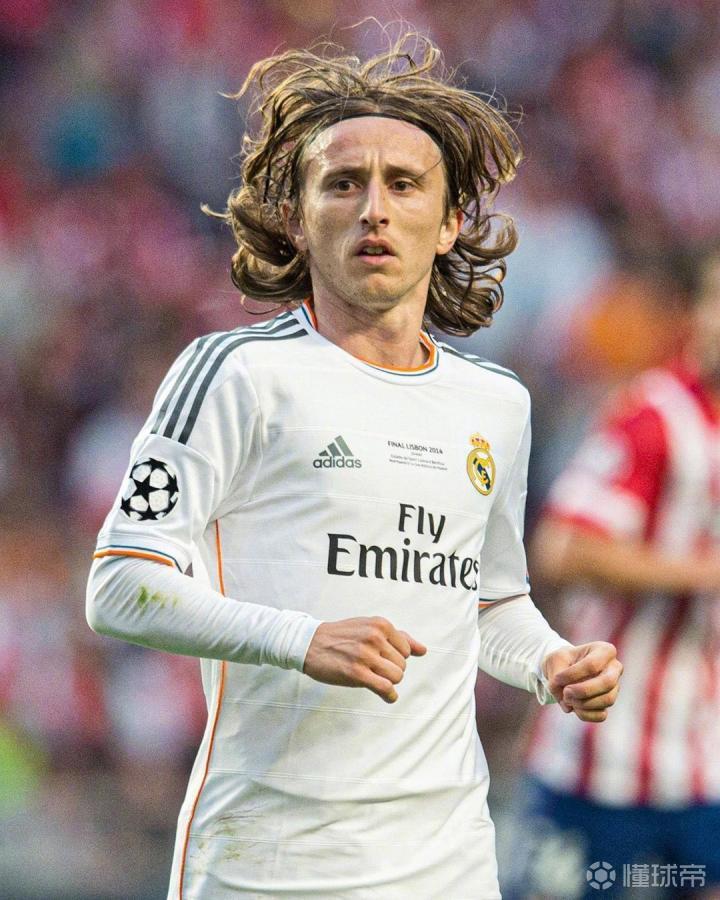 深圳新鹏城公告：向香港大埔火灾事故罹难者致以最深切的哀悼（深圳新鹏城发布公告：深切悼念香港大埔火灾遇难者）