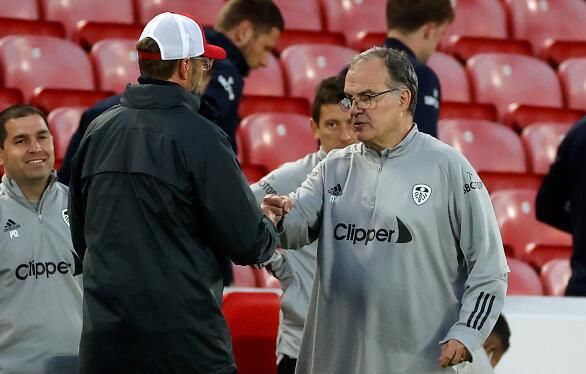 湖人浓眉哥篮下统治力助球队获胜（浓眉禁区制霸，助湖人取胜）