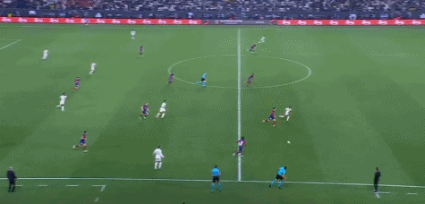 他是全场最冷静的人（全场最沉着的人是他）