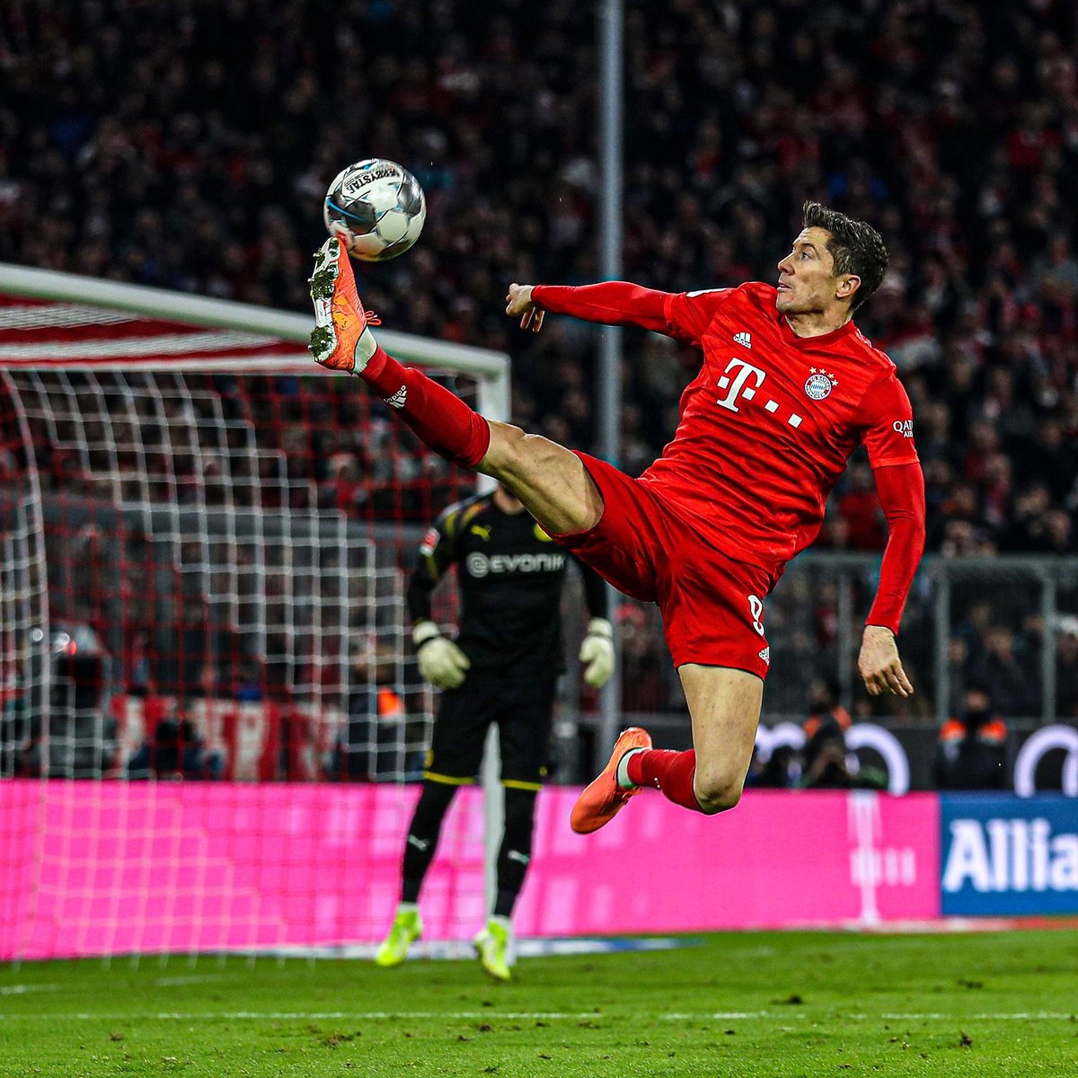 就是不怵枪手！埃梅里带队10次面对阿森纳，4胜4平2负（埃梅里对阵阿森纳10战占优：4胜4平仅2负）