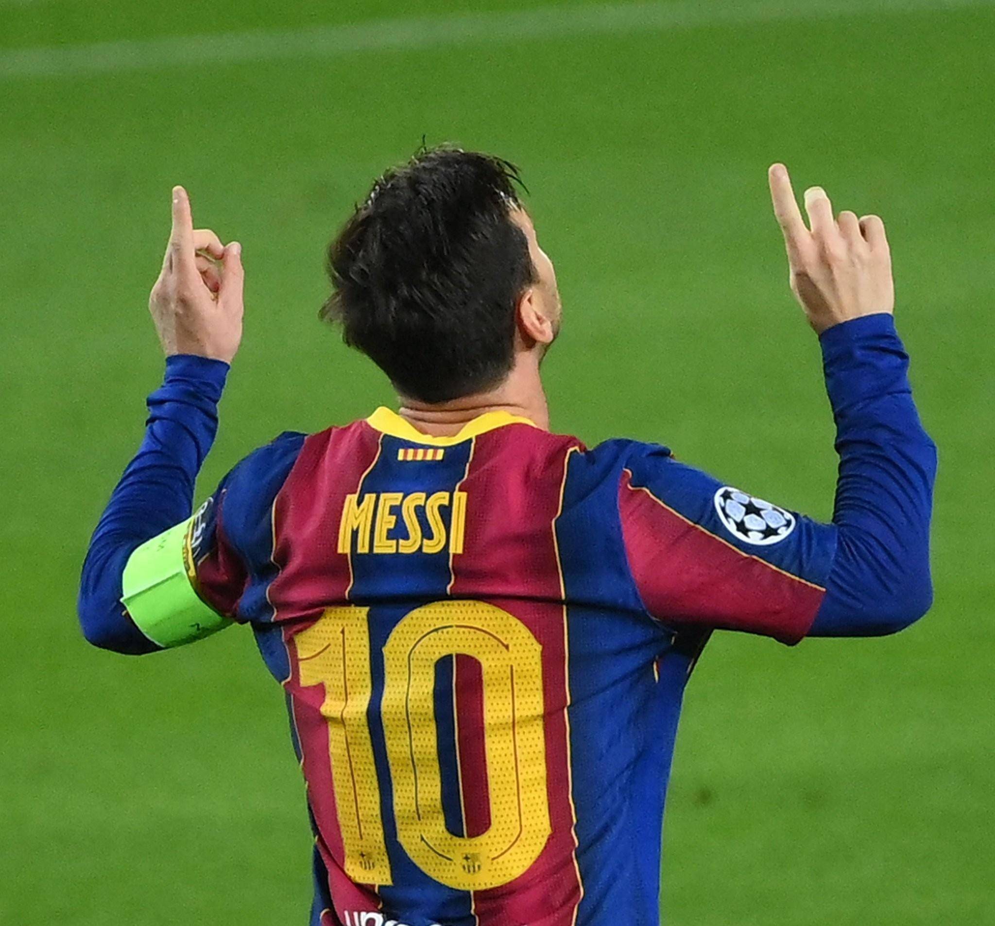 马兹拉维：右中卫和右翼卫都适合我，我能做到兼顾进攻和防守（马兹拉维：右中卫与右翼卫皆可胜任，攻防兼备）