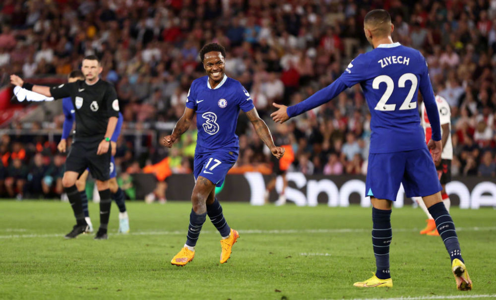 兰杜奇：上半场我们没拉开阵型宽度，踢得有点像一群小鸡（兰杜奇：上半场缺少阵型宽度，我们踢得像小鸡乱窜）