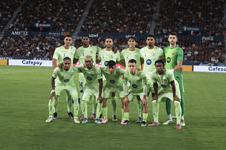 乌度卡总结火箭前21场表现，称杜兰特融入后球队取得进展（乌度卡复盘火箭开季21战：杜兰特融入推动球队进步）